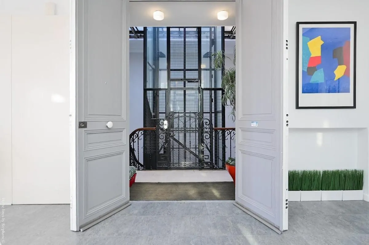Apartment Loft Stern, Carre D'Or Marseille, 10 Pers, 3 Chambres, 260 M2, Dernier Etage