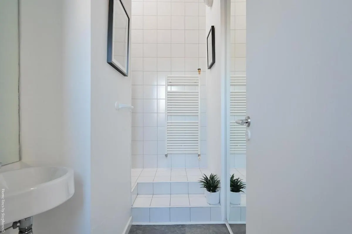 Apartment Loft Stern, Carre D'Or Marseille, 10 Pers, 3 Chambres, 260 M2, Dernier Etage