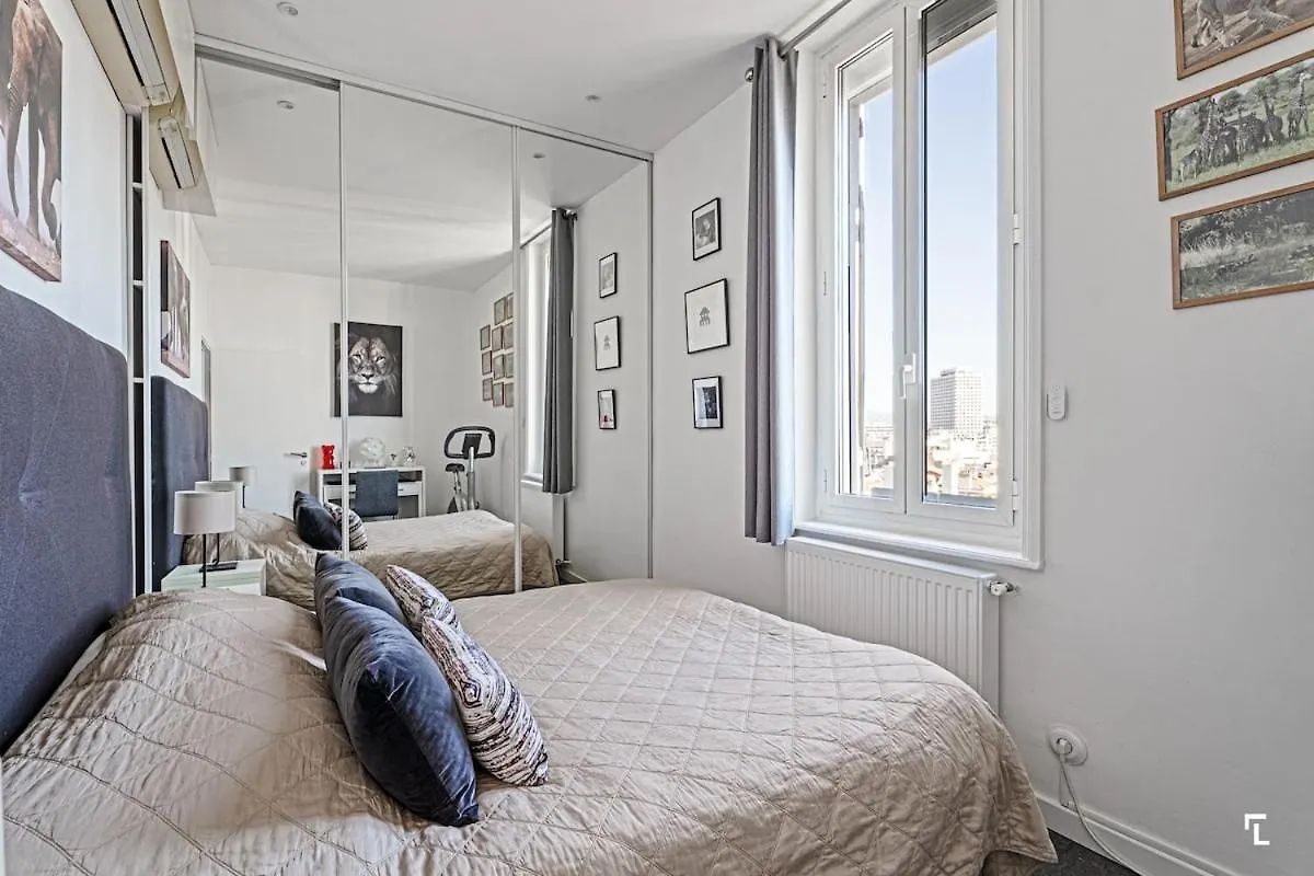 Loft Stern, Carre D'Or Marseille, 10 Pers, 3 Chambres, 260 M2, Dernier Etage France