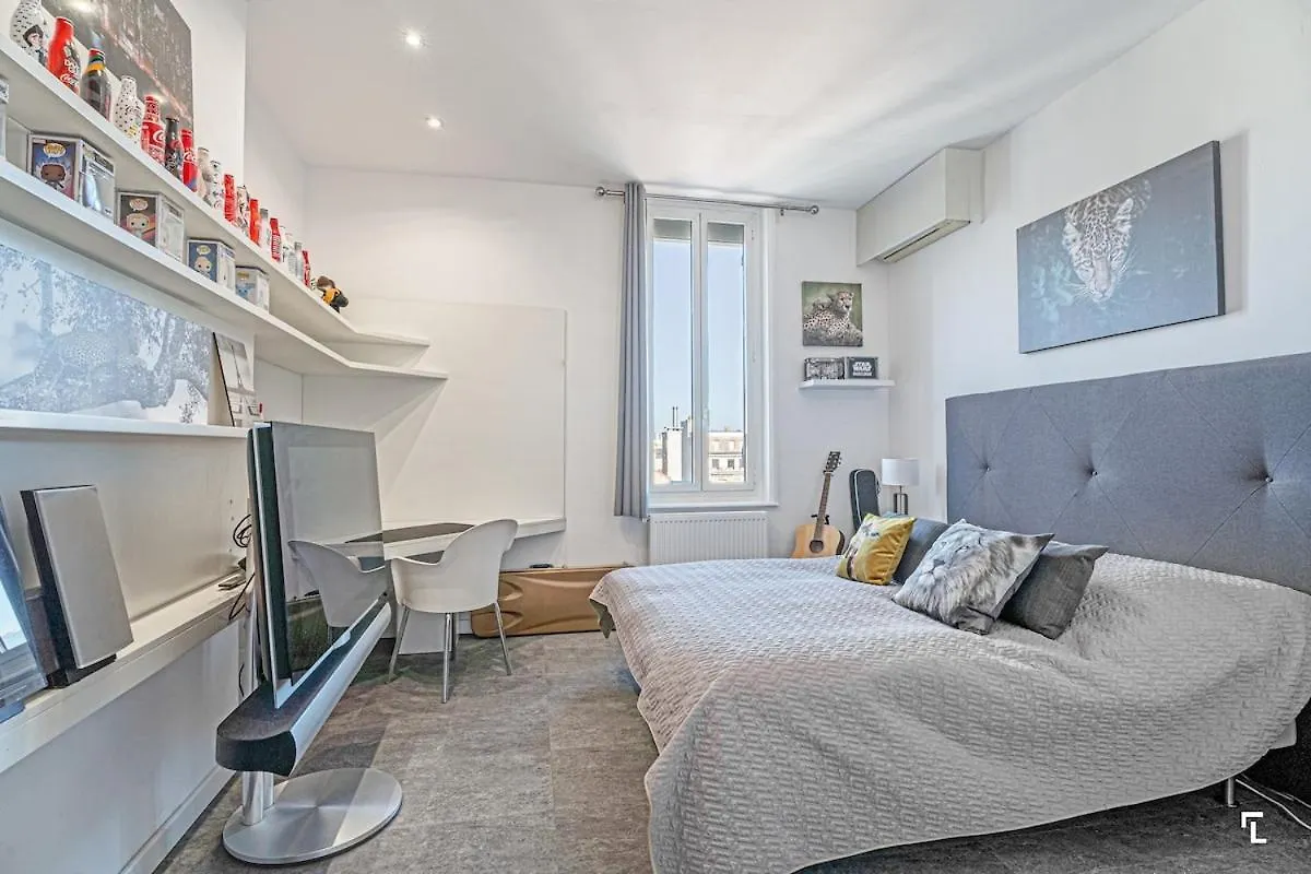 Loft Stern, Carre D'Or Marseille, 10 Pers, 3 Chambres, 260 M2, Dernier Etage 0*, Marseille France