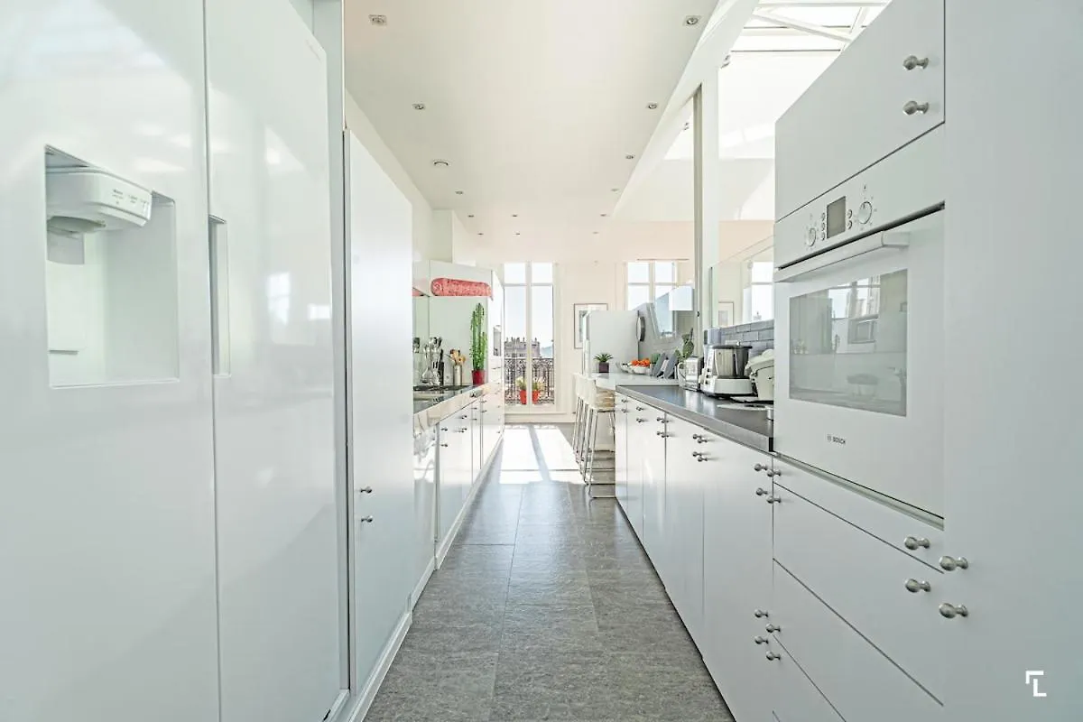 Apartment Loft Stern, Carre D'Or Marseille, 10 Pers, 3 Chambres, 260 M2, Dernier Etage France